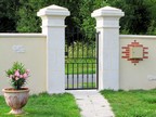 Mur d'enceinte et portails proven�aux