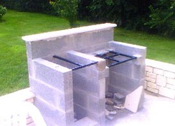 base parpaings barbecue